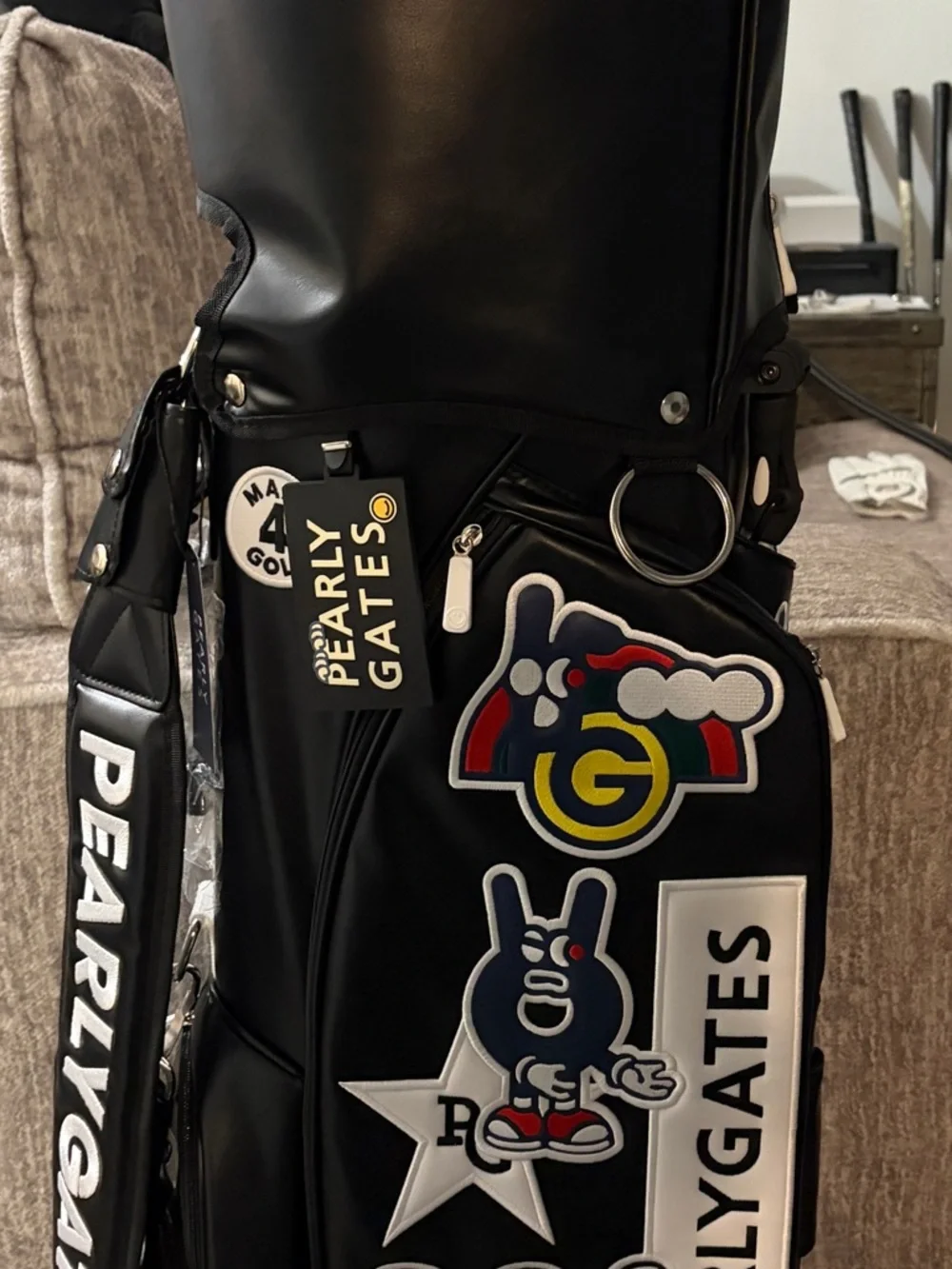 Men’s Black and White Golf Bag